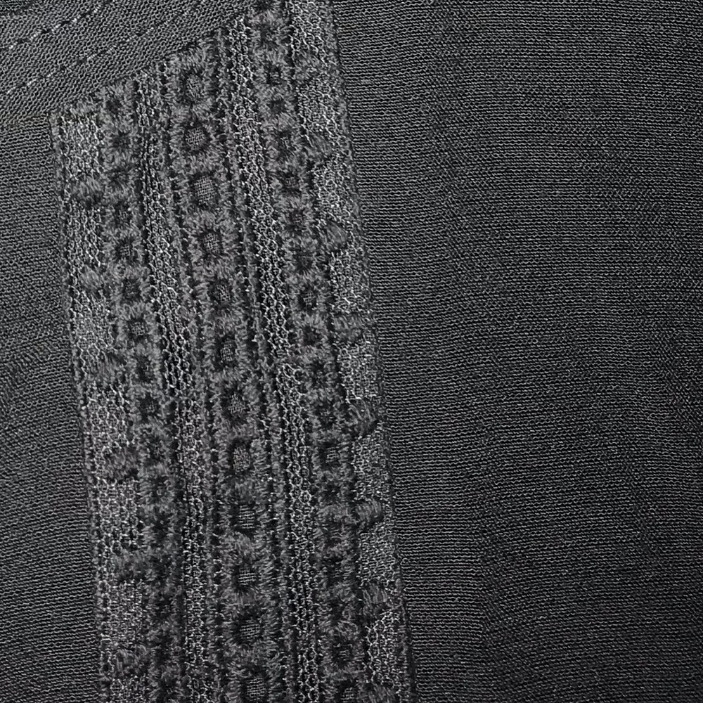 Tops Tops - Picture 3 of 10